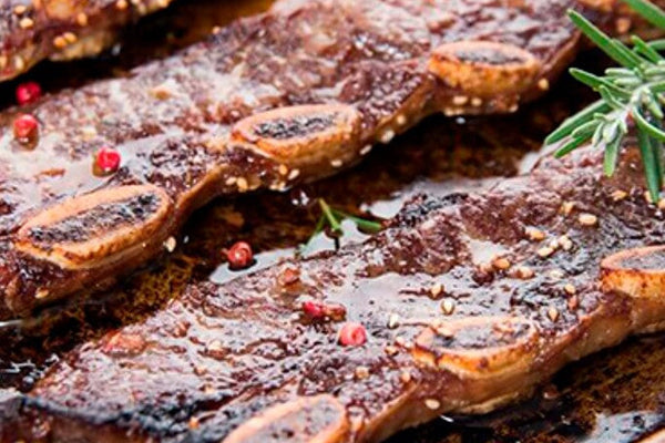 ASADO DE TIRAS BRACEADO AL VINO TINTO