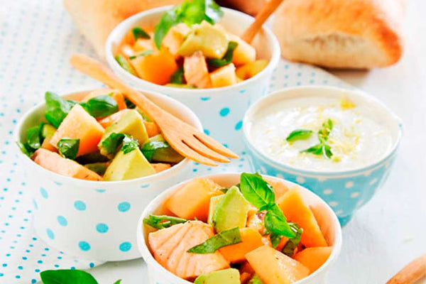 ENSALADA DE SALMÓN AUSTRAL CON PALTA Y MELÓN CALAMEÑO