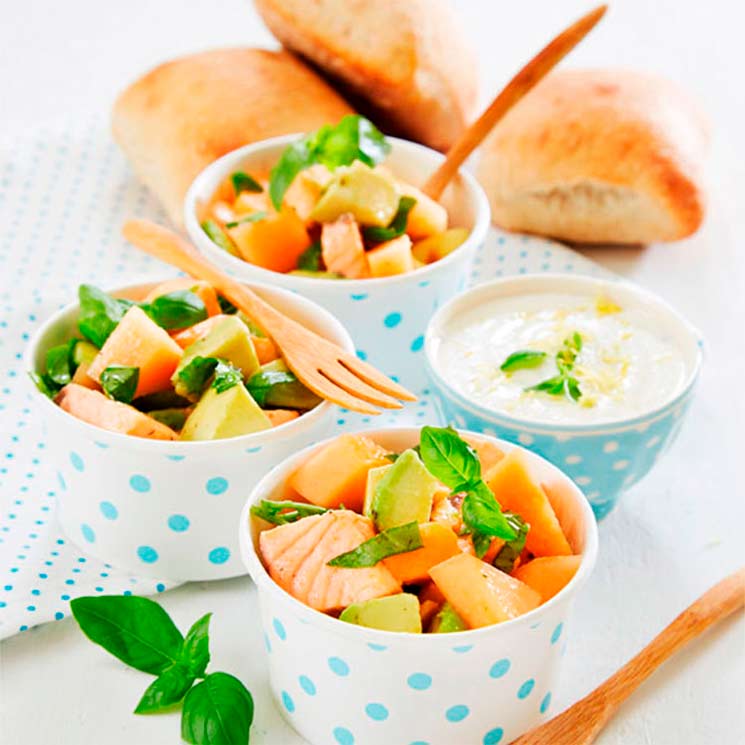 ENSALADA DE SALMÓN AUSTRAL CON PALTA Y MELÓN CALAMEÑO