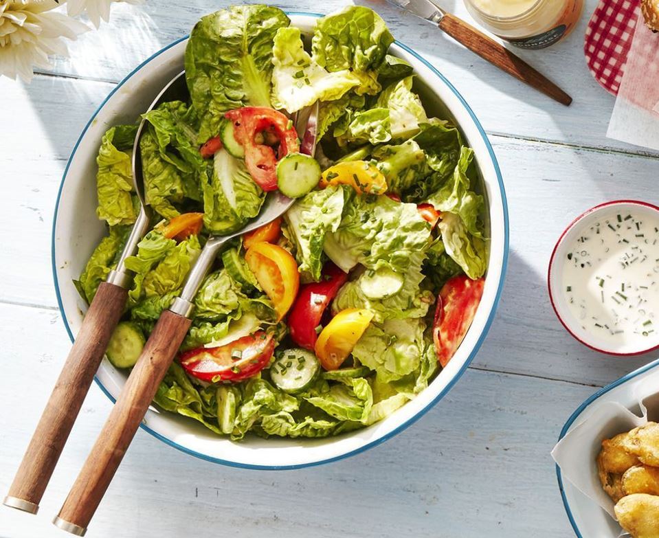 ENSALADA MIXTA CON SALSA DIVINA