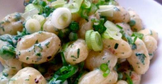 Ñoquis con salsa verde (4 personas)