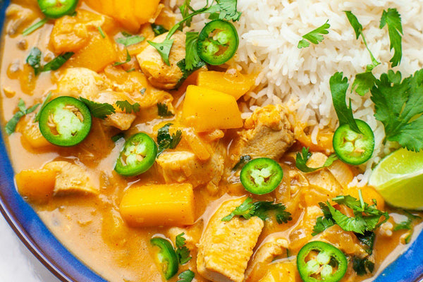 PARA LA MAMÁ ALTERNATIVA: POLLO CON MANGO AL CURRY