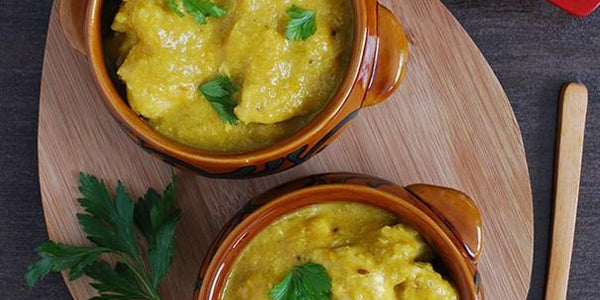 POLLO EN SALSA DE MANGO AL CURRY