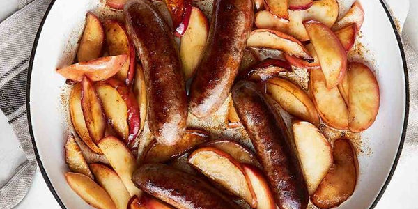 SALCHICHAS PROVENZALES CON MANZANAS Y PAPAS