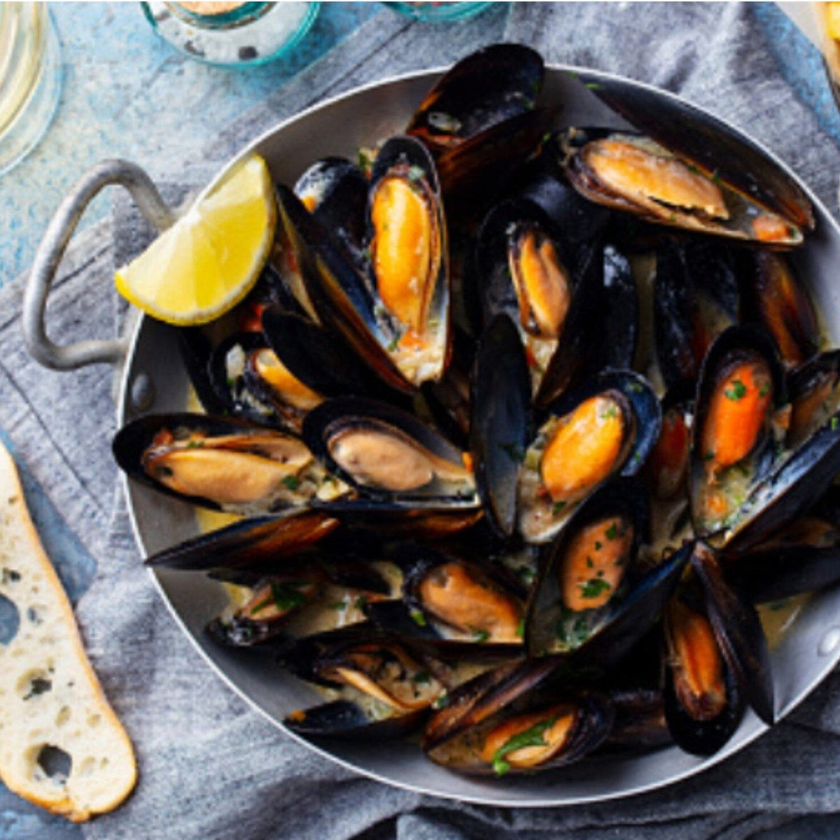 Choritos enteros congelados