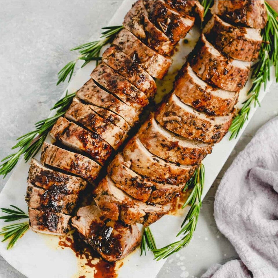 Una forma elegante de presentar el filete de cerdo para lucirte con tus familiares o conocidos.