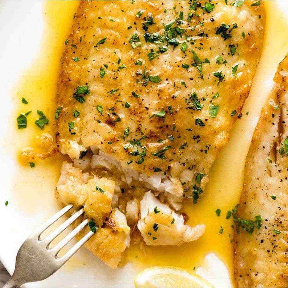 Filetes de congrio dorado nacional hecho a la mantequilla, un clasico.